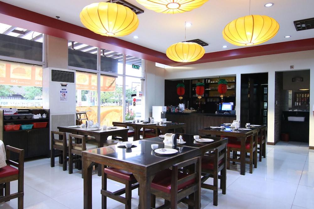Oyo 110 Asiatel Hotel Pasay Extérieur photo