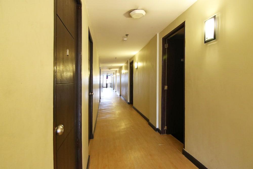 Oyo 110 Asiatel Hotel Pasay Extérieur photo