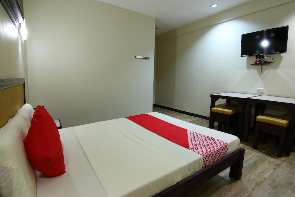 Oyo 110 Asiatel Hotel Pasay Extérieur photo