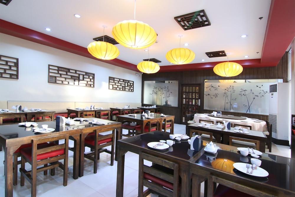 Oyo 110 Asiatel Hotel Pasay Extérieur photo