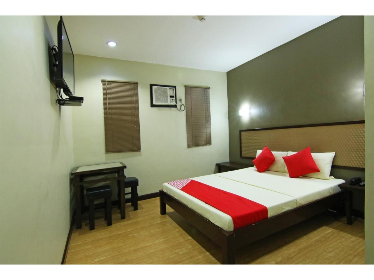 Oyo 110 Asiatel Hotel Pasay Extérieur photo
